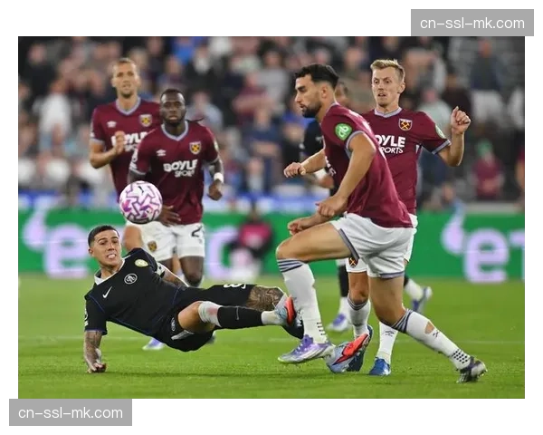 切尔西中场凯塞多拦截数据联赛顶尖 成防守转换枢纽