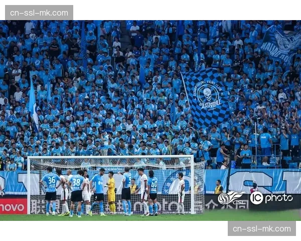 大连英博反击战术奏效 一球胜海港展防守韧性